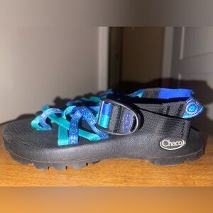 Chaco Blue and Teal Outdoor Strappy Sandals Women Size 5